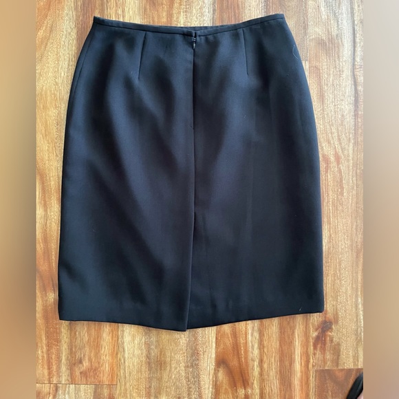 ❌SOLD❌ Liz Claiborne 3 Piece Suit - Picture 6 of 7